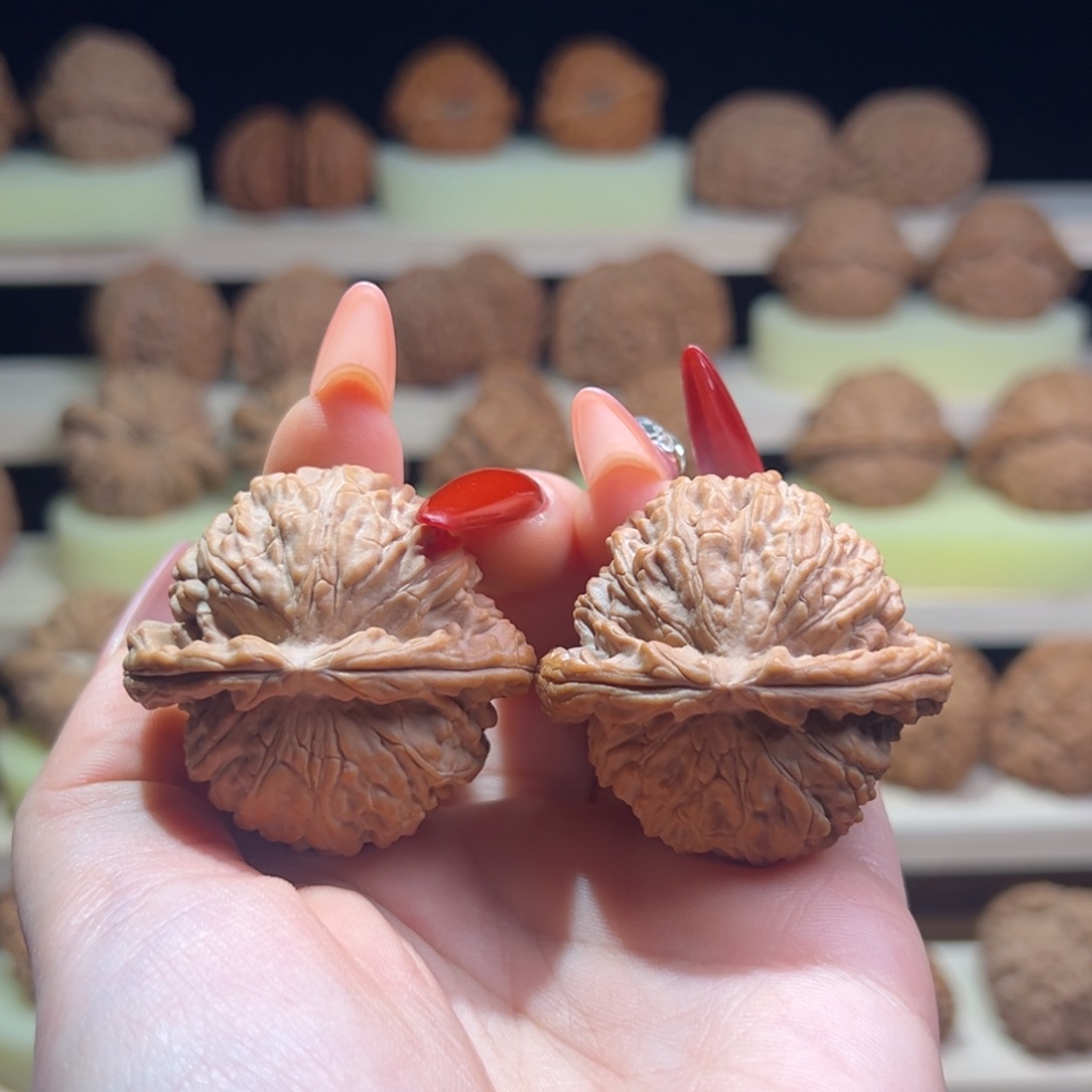 小***主文玩核桃吊坠43精品白狮子