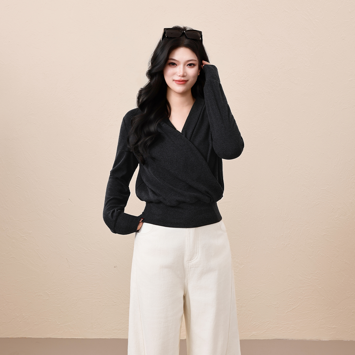 【简屿】蛋妹大码女装微胖mm冬季深V领口交叉褶皱毛衫上衣DM35962