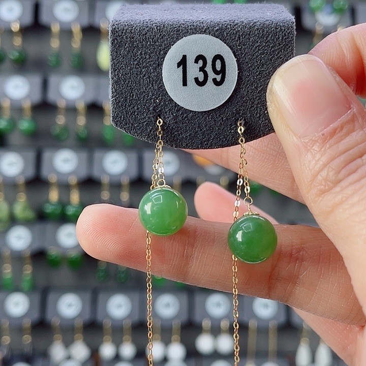 18K金镶嵌和田玉耳饰