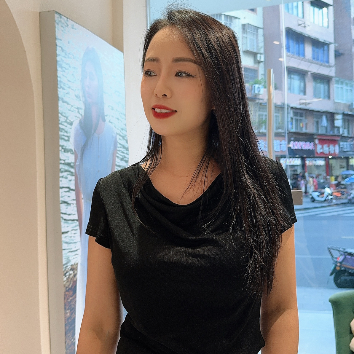 可路莎时尚短款上衣