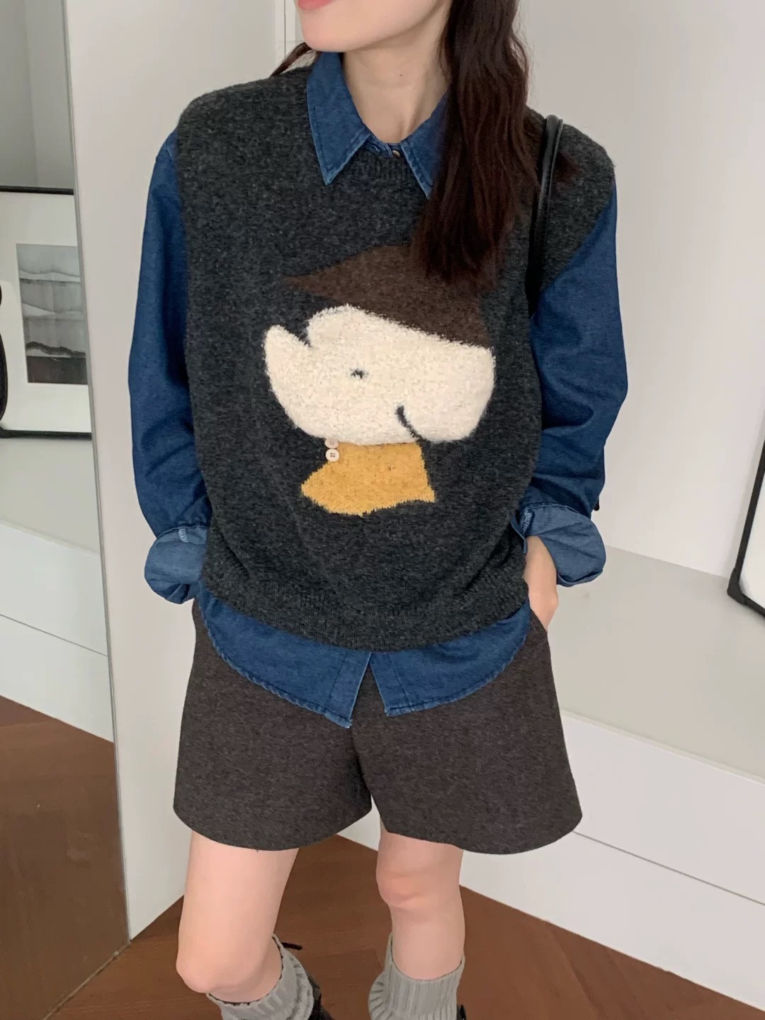 卡通减龄小狗圆领背心针织衫宽松显瘦套头毛衣高级灰马甲女