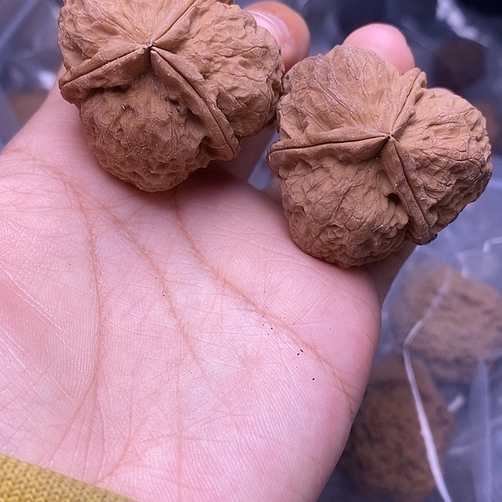 文玩核桃吊坠   136