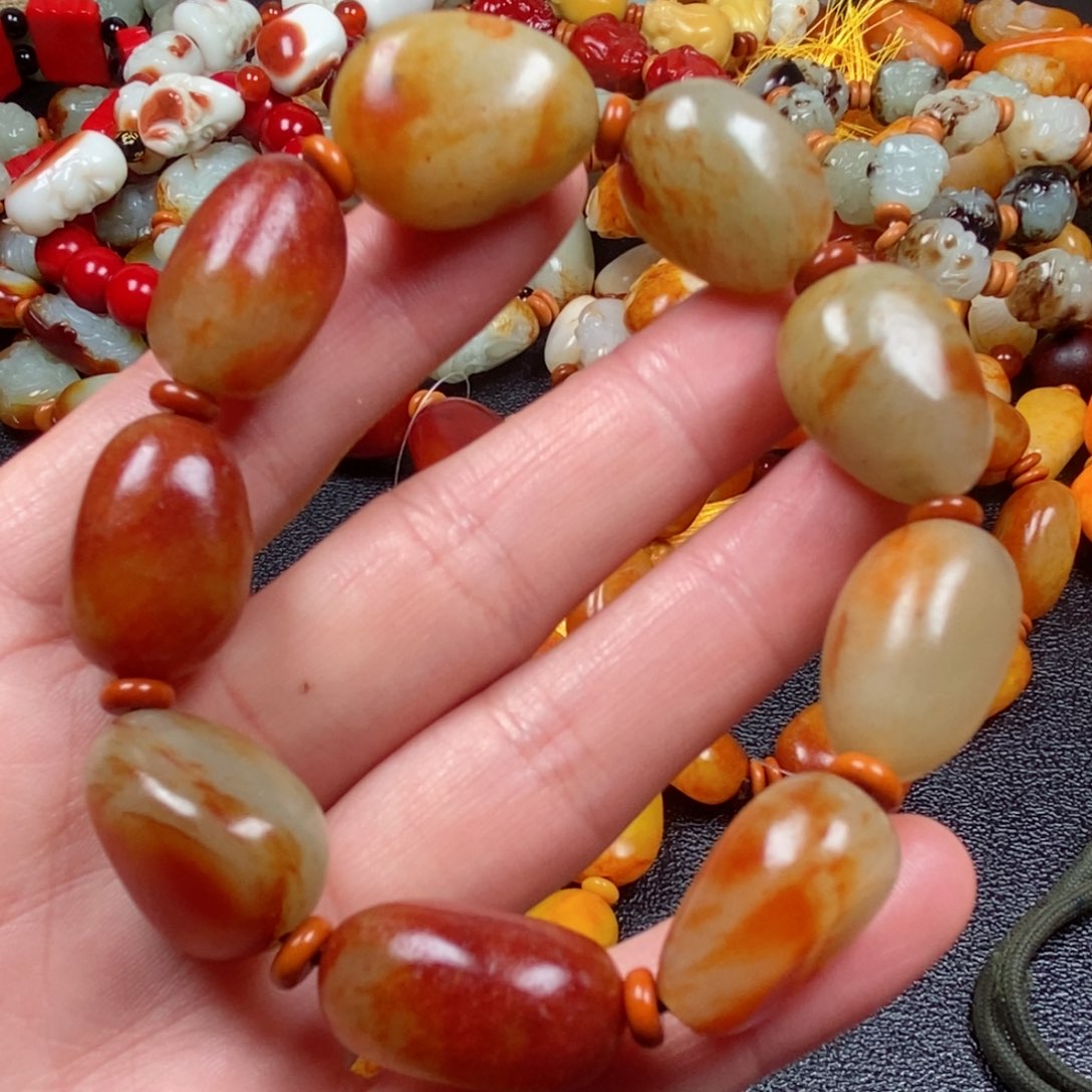 和田玉颈饰未镶嵌