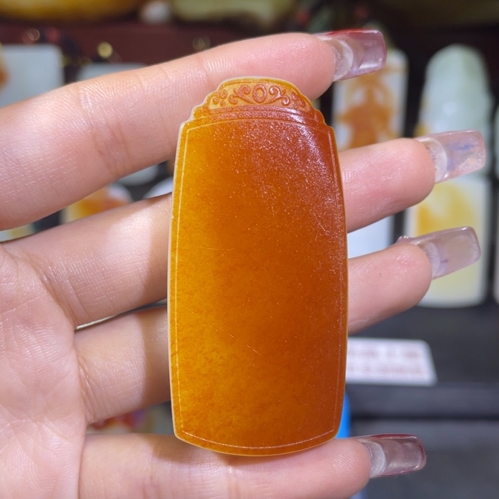 和田玉挂件未镶嵌卡*。