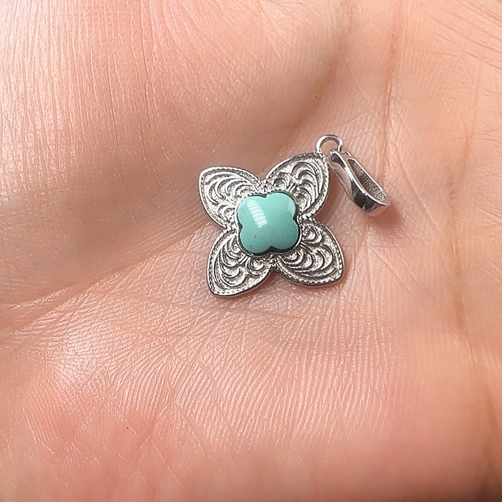 无非金属诺布吊坠