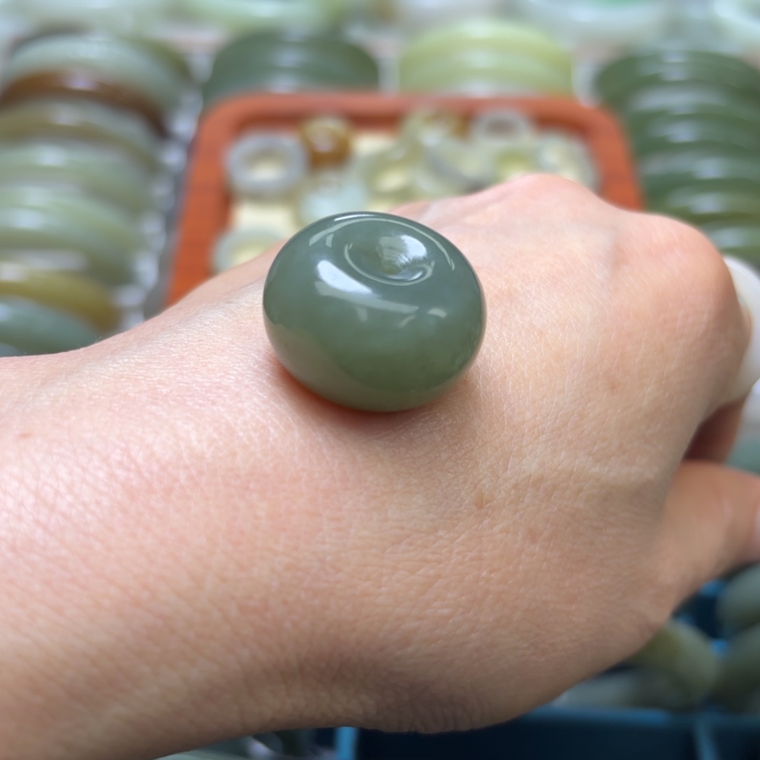 和田玉颈饰未镶嵌爱*森