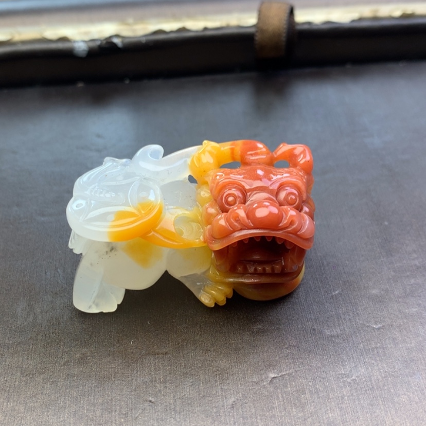 【闪购商品】未镶嵌石英质玉（黄龙玉）颈饰
