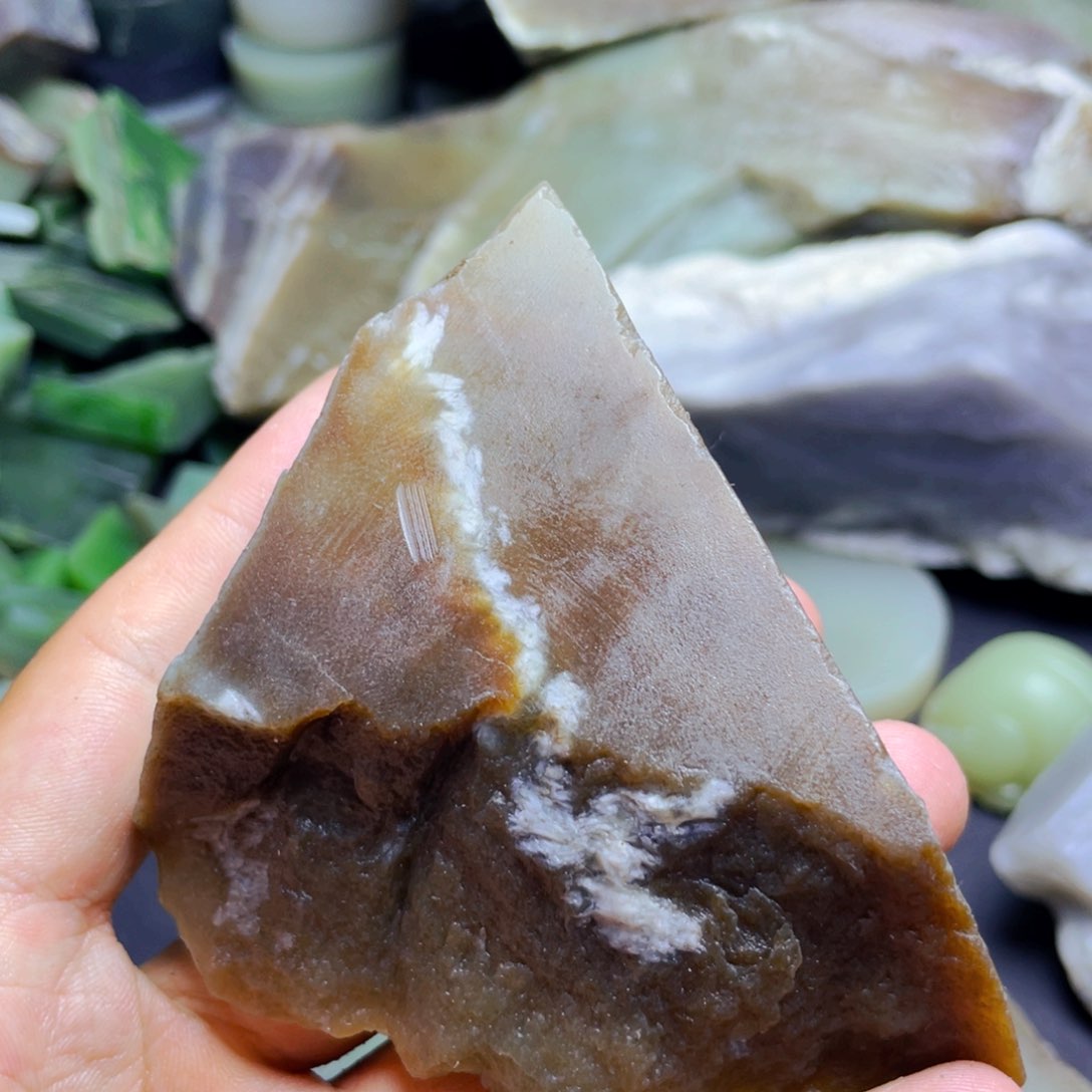 和田玉未镶嵌珠宝半成品