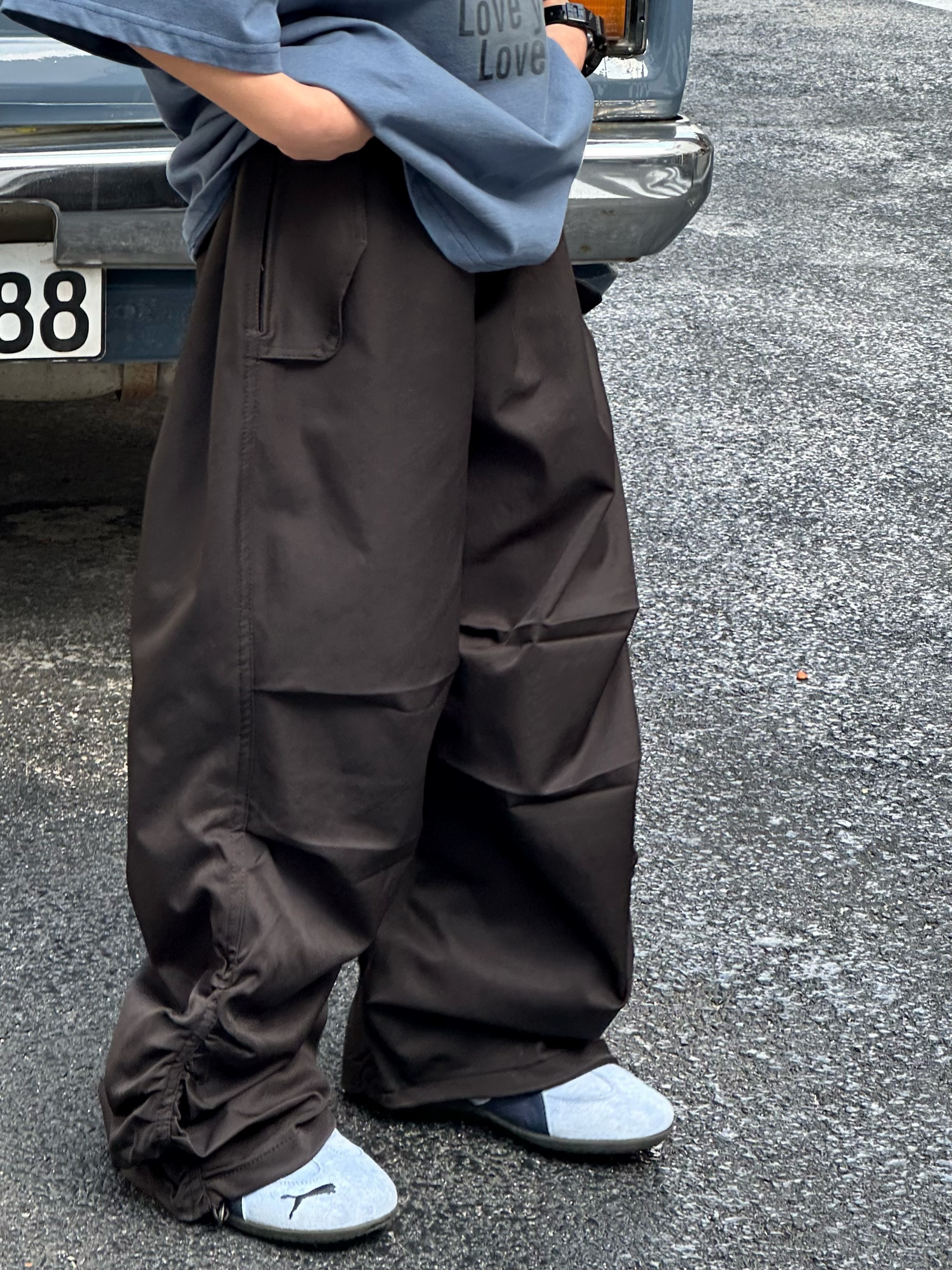 童装2026春款伞兵裤儿童韩版褶皱宽松工装裤男童长裤