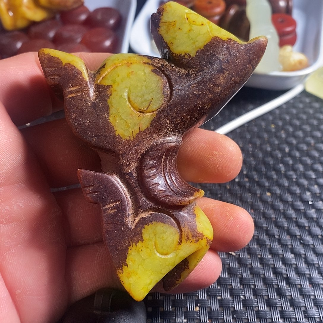 蛇纹石玉合金颈饰