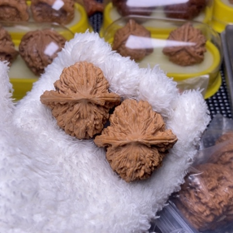 文玩核桃把件四座楼42