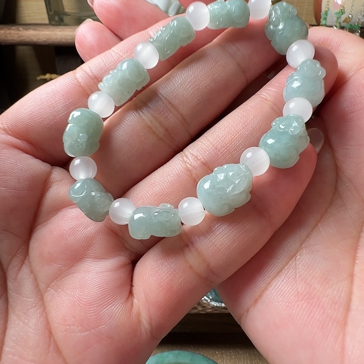 自***飞翡翠未镶嵌手镯翡翠150