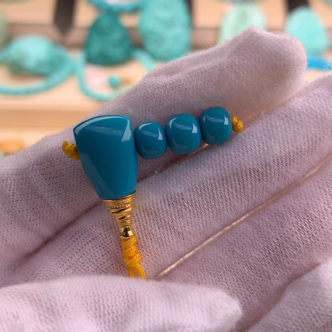 绿松石珠宝奇石18K金镶嵌