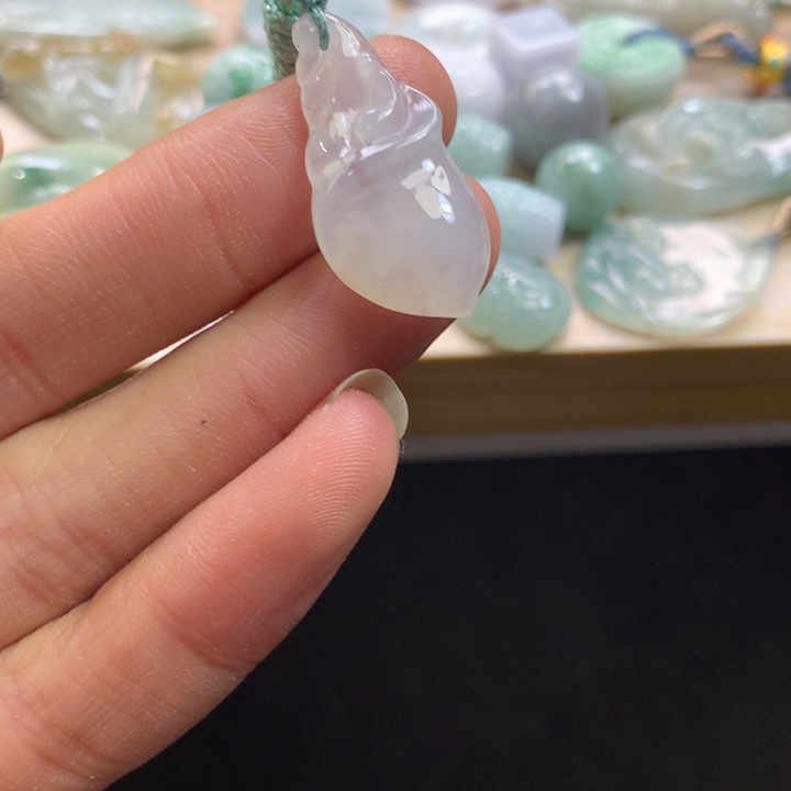 翡翠未镶嵌颈饰吊坠