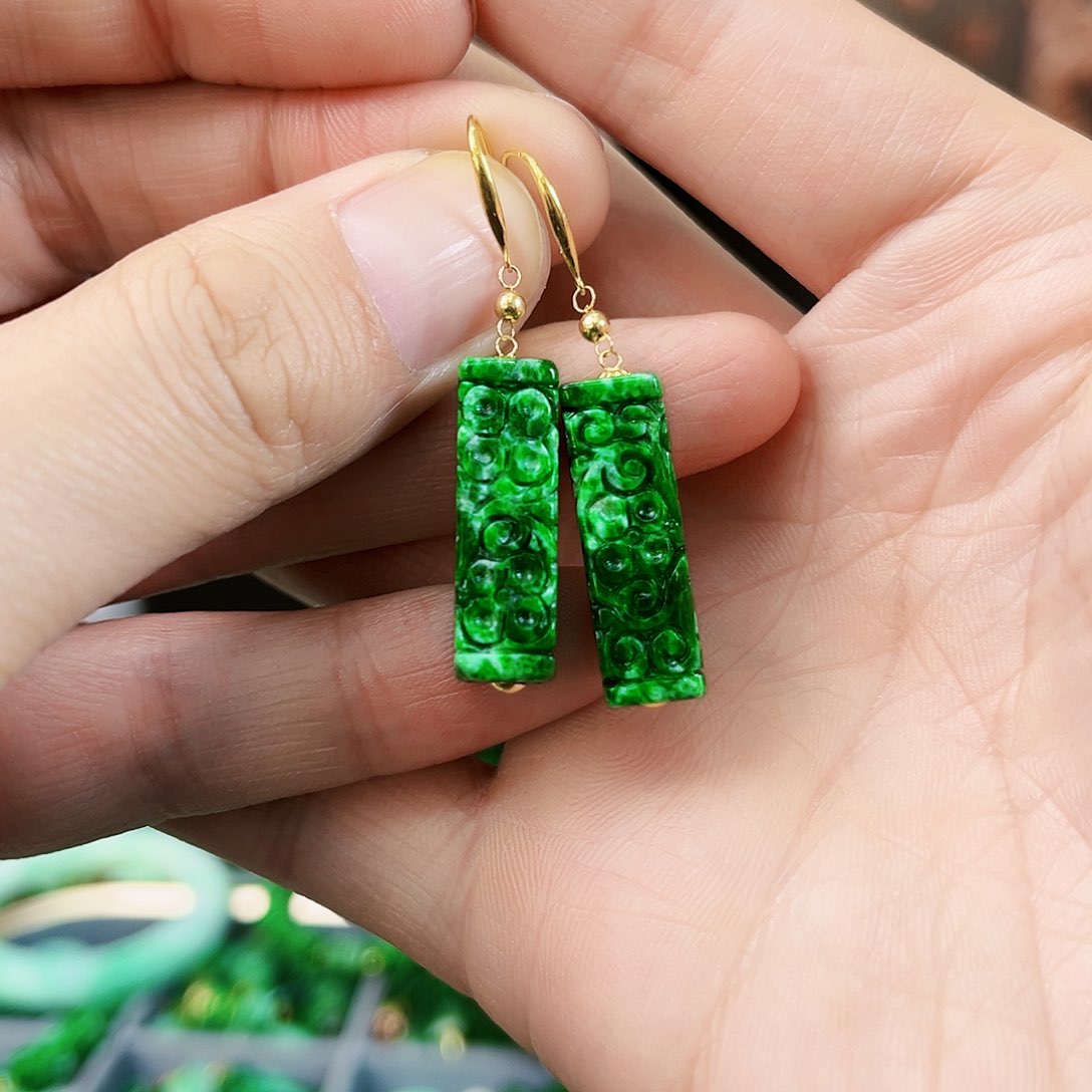 翡翠耳饰18K金镶嵌耳饰