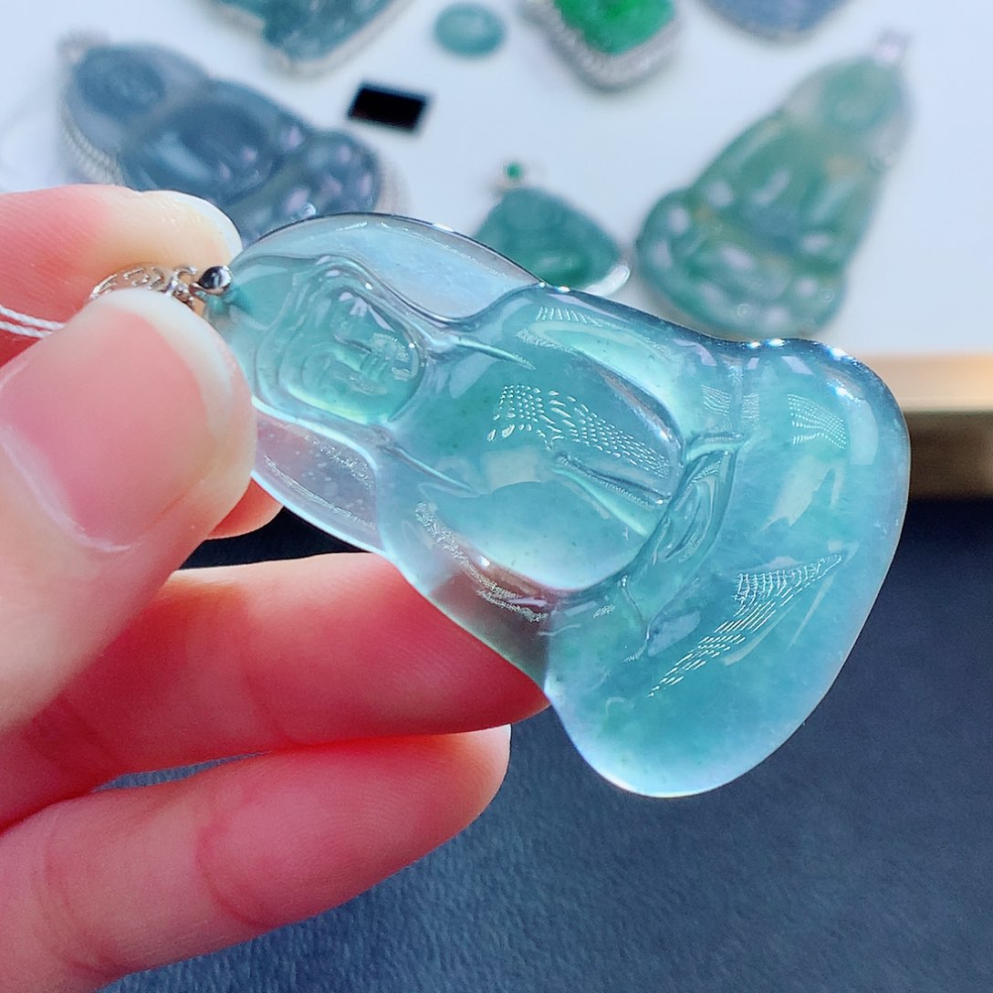 翡翠颈饰未镶嵌翡翠