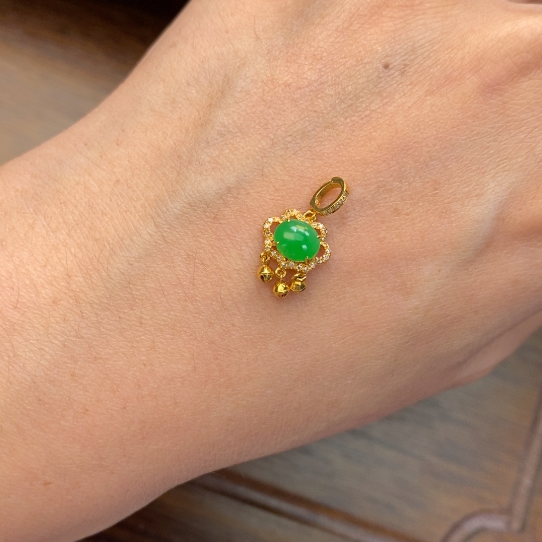 购***狂翡翠18K金镶嵌颈饰翡翠