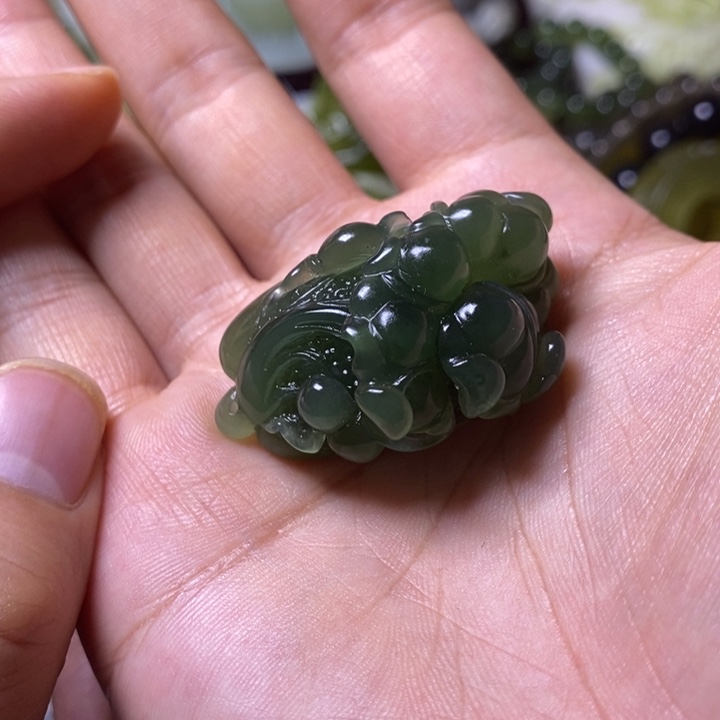 岫玉岫玉颈饰未镶嵌