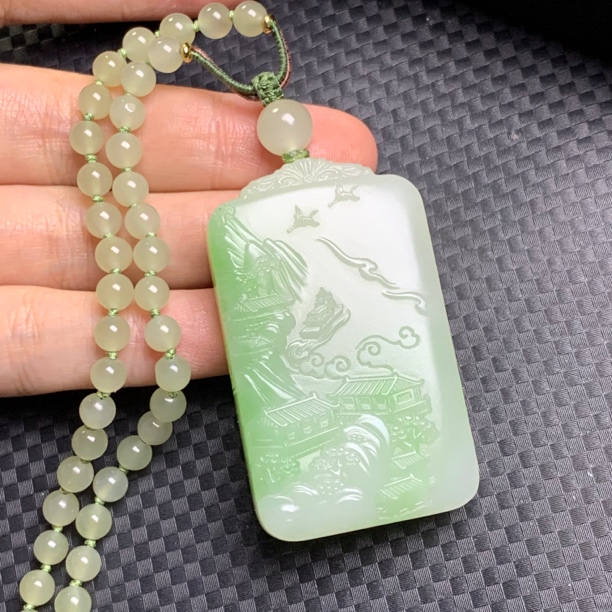 和田玉翠青山水牌吊坠
