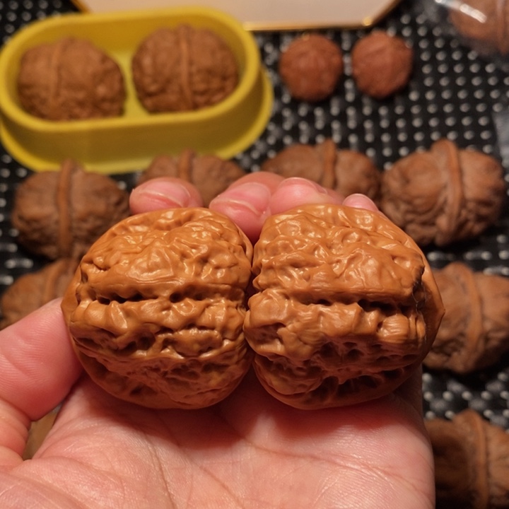 把件文玩核桃四面一线天开背八腿
