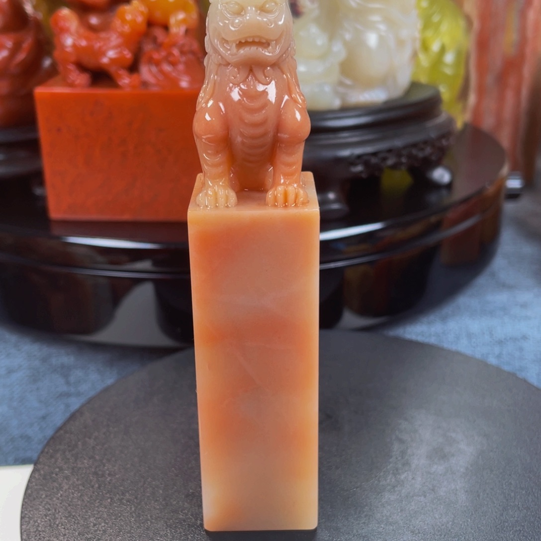 寿山石印石带*玩寿山石雕刻