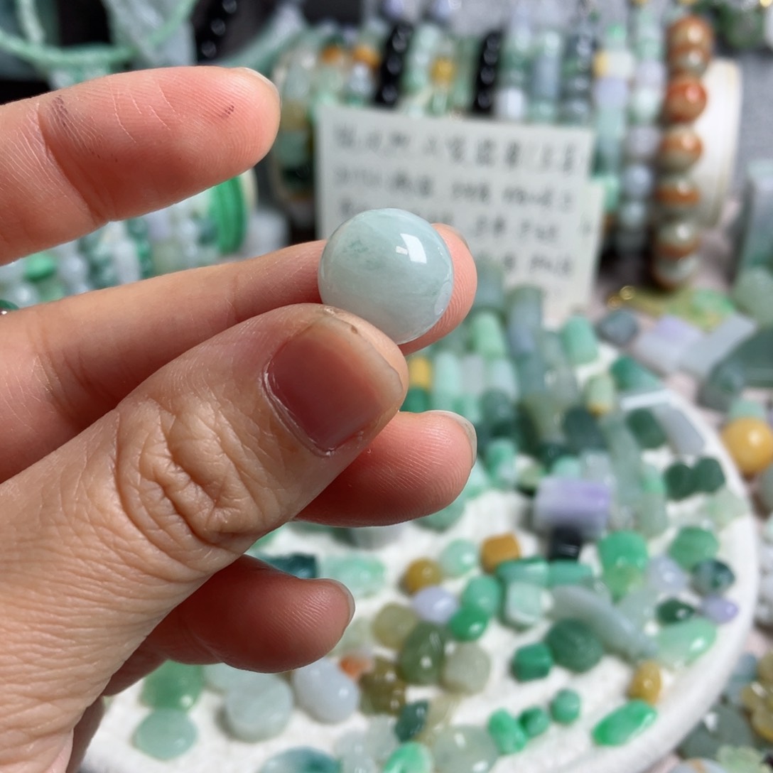 翡翠颈饰未镶嵌卡13.5