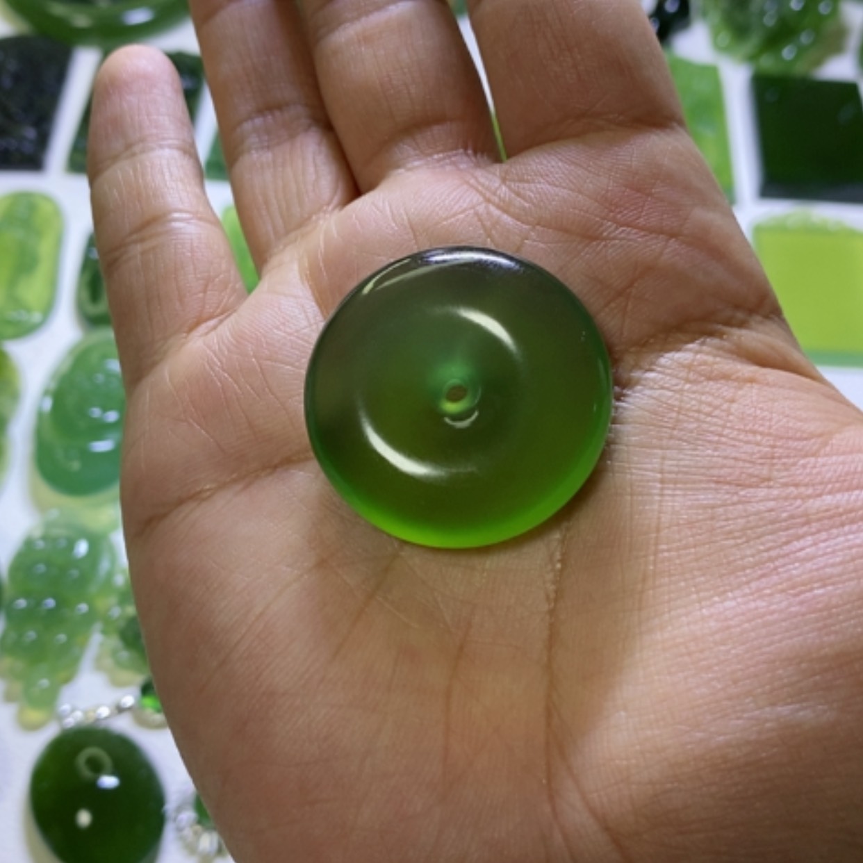 【闪购商品】蛇纹石玉颈饰未镶嵌尼****木