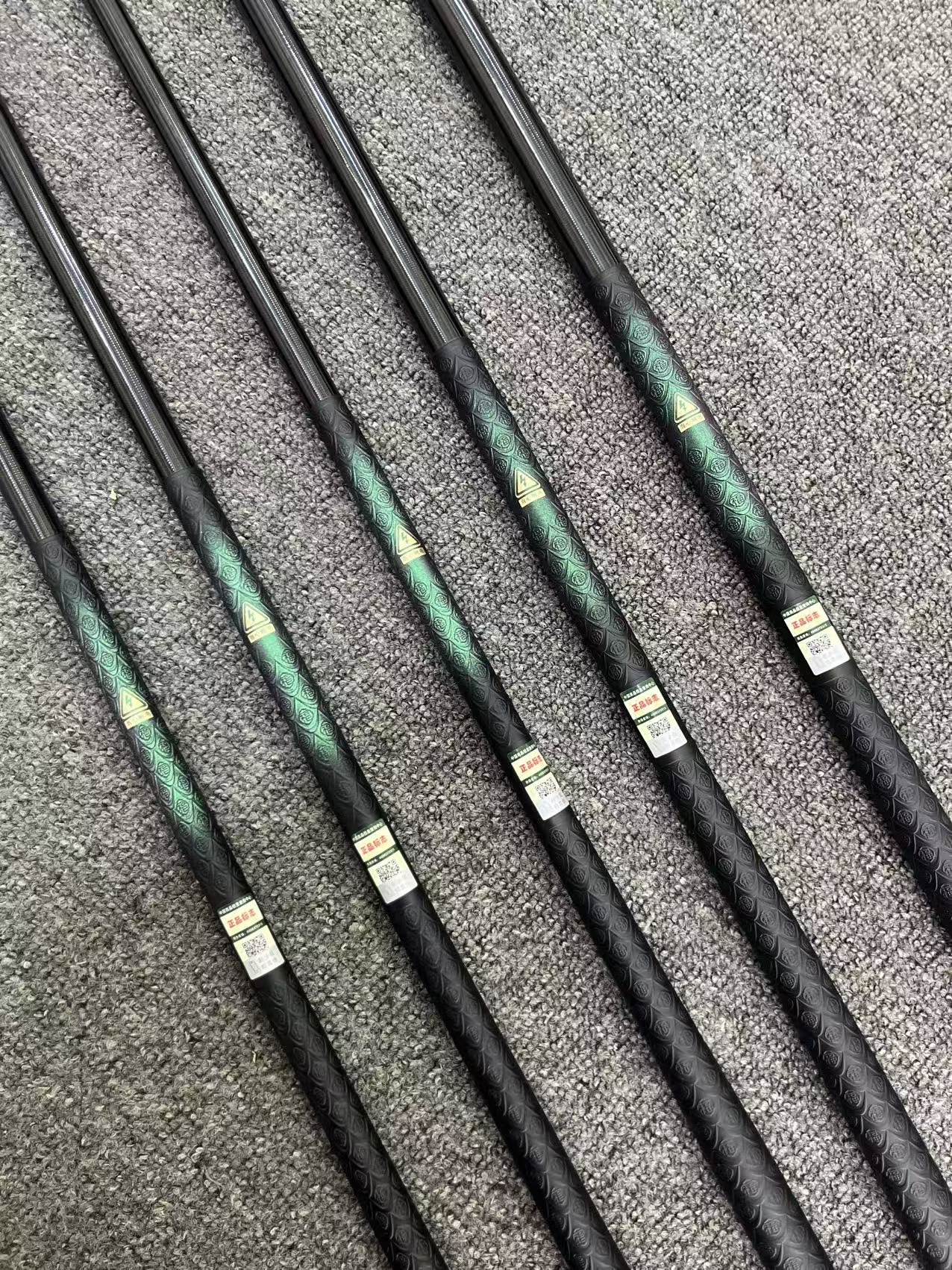 正品《魁拔箫》5H立体浮雕综合高碳超轻台钓手竿