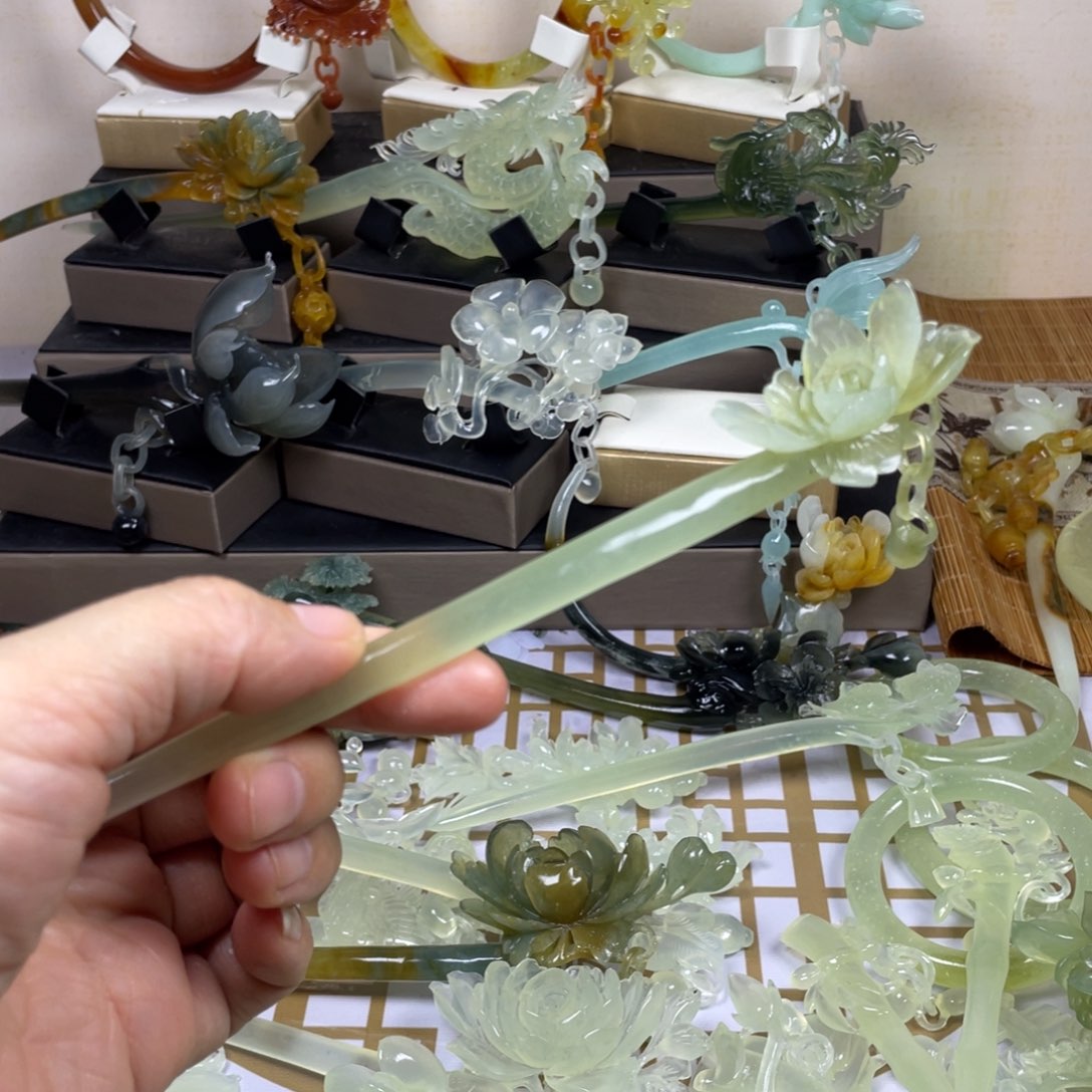 未镶嵌蛇纹石玉发饰?****✨