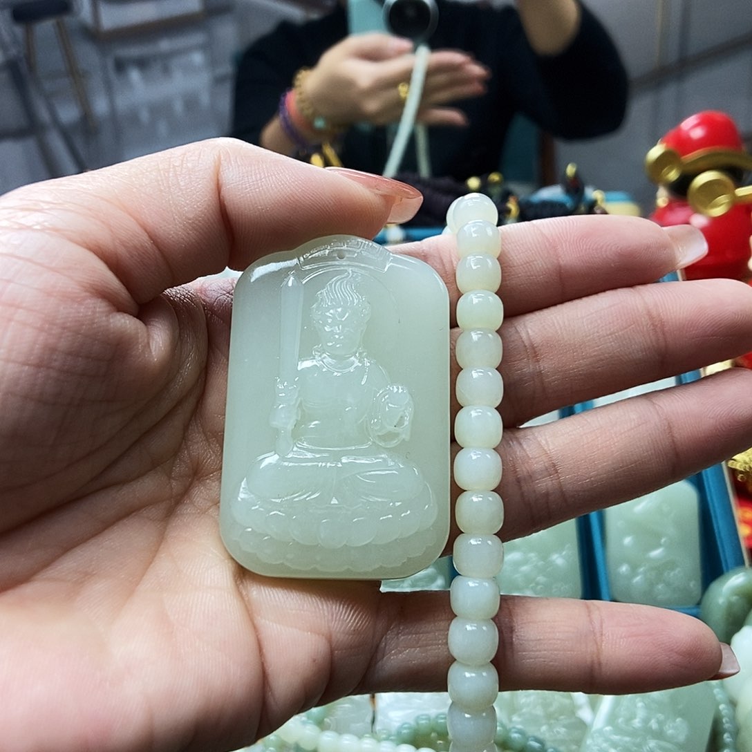 和田玉颈饰未镶嵌波**涌