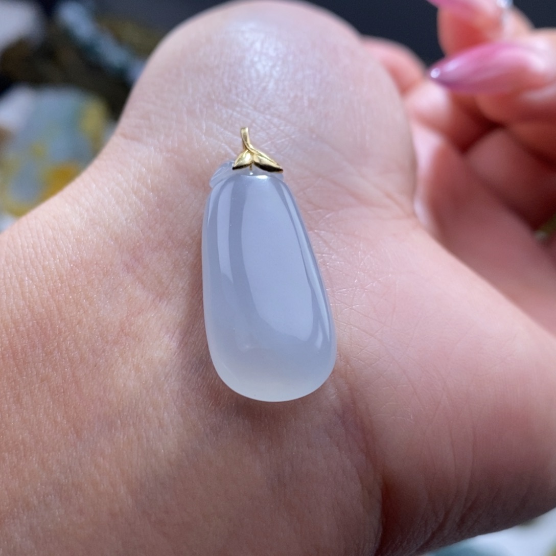 翡翠颈饰18K金镶嵌福瓜