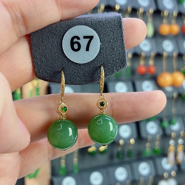 和田玉18K金镶嵌耳饰