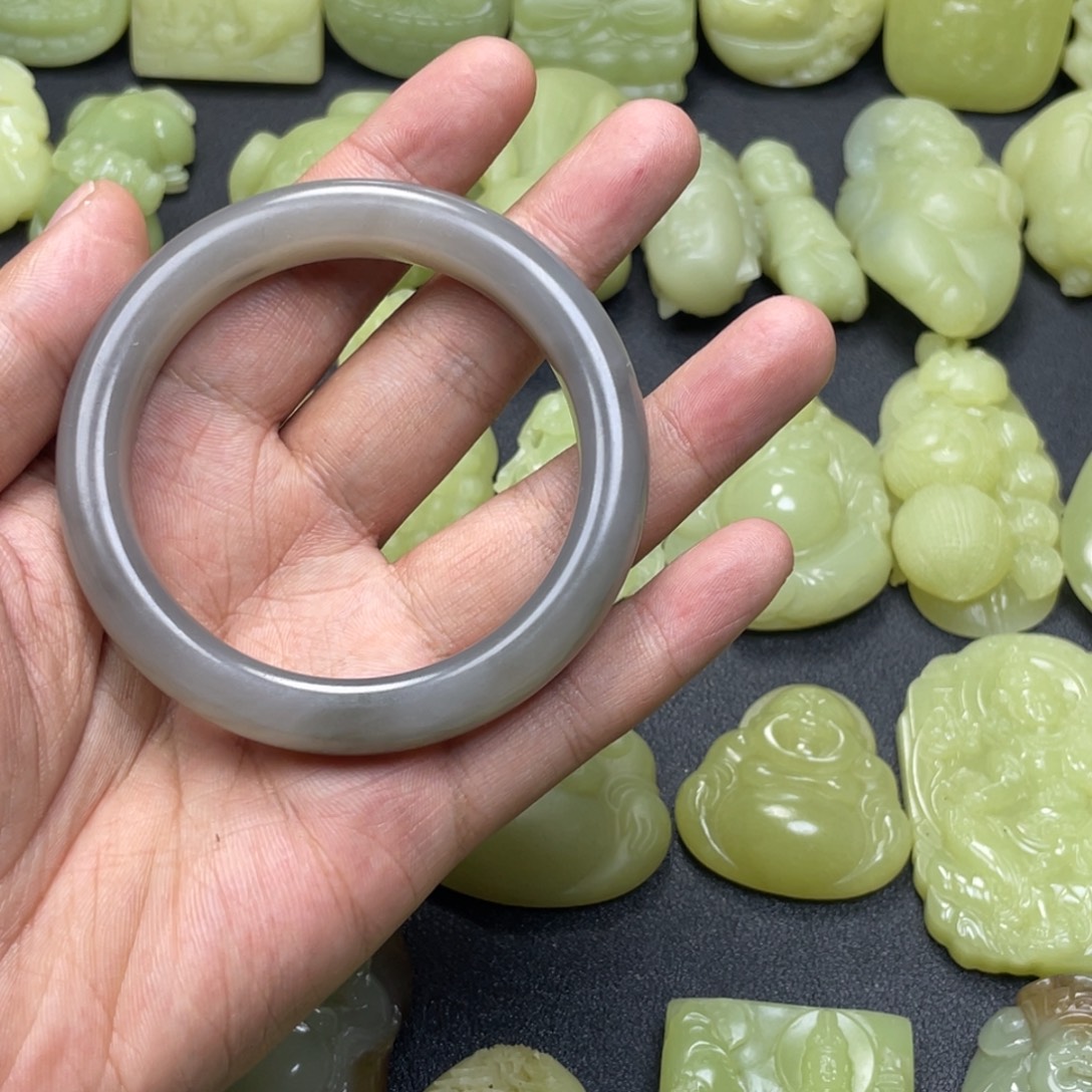 和田玉（黄玉）未镶嵌颈饰