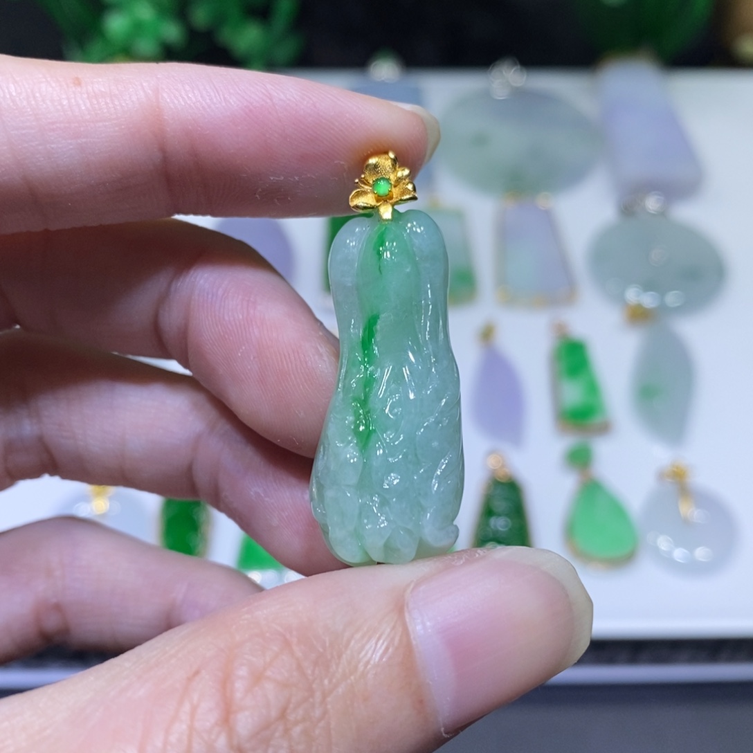 翡翠18K金镶嵌吊坠(不含链)