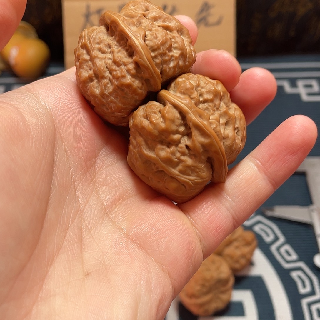 赵***乐文玩核桃把件蛤蟆