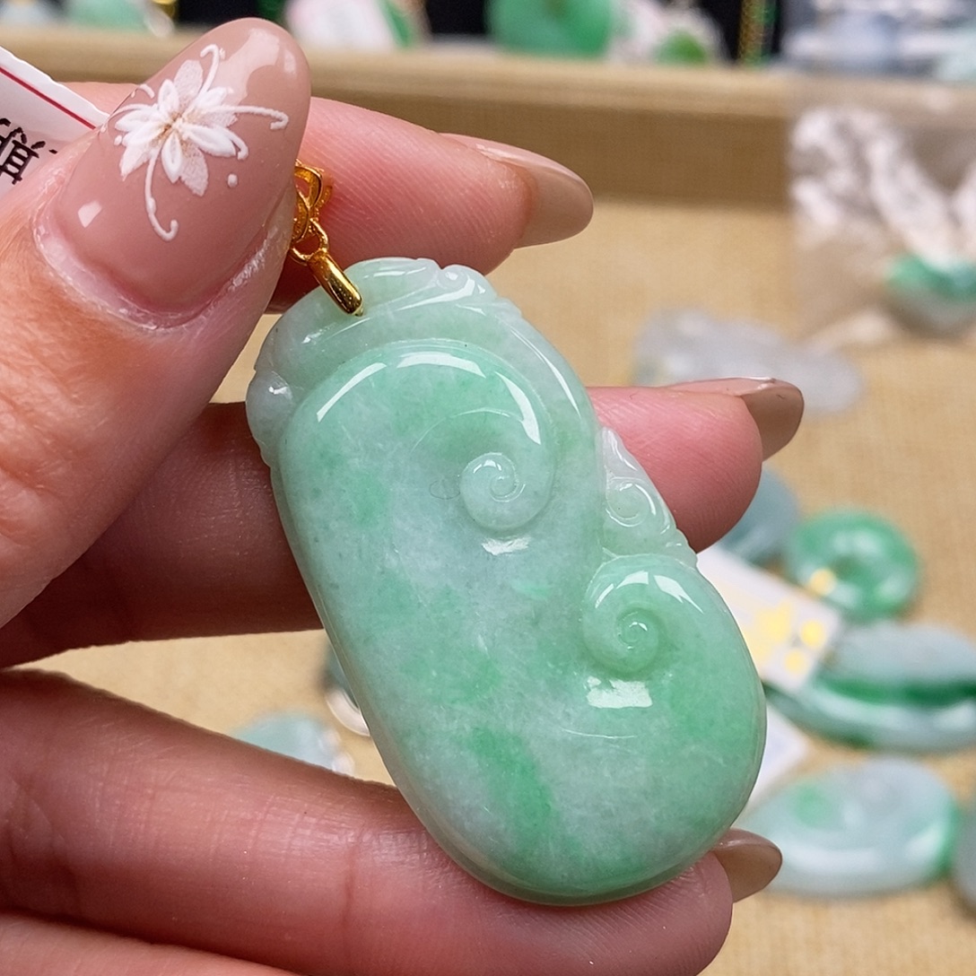 翡翠未镶嵌吊坠(不含链)