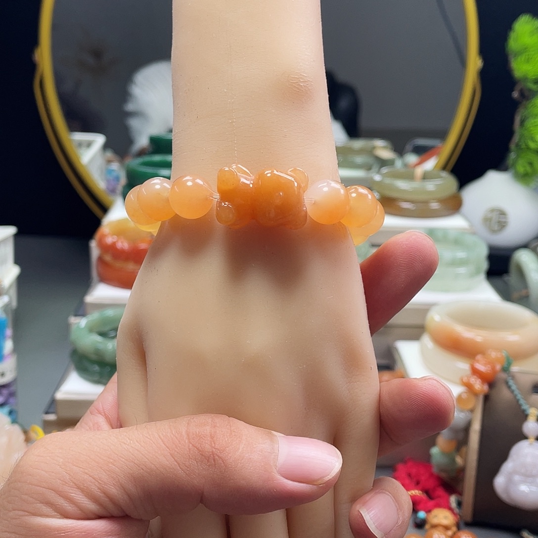 未镶嵌手镯石英质玉