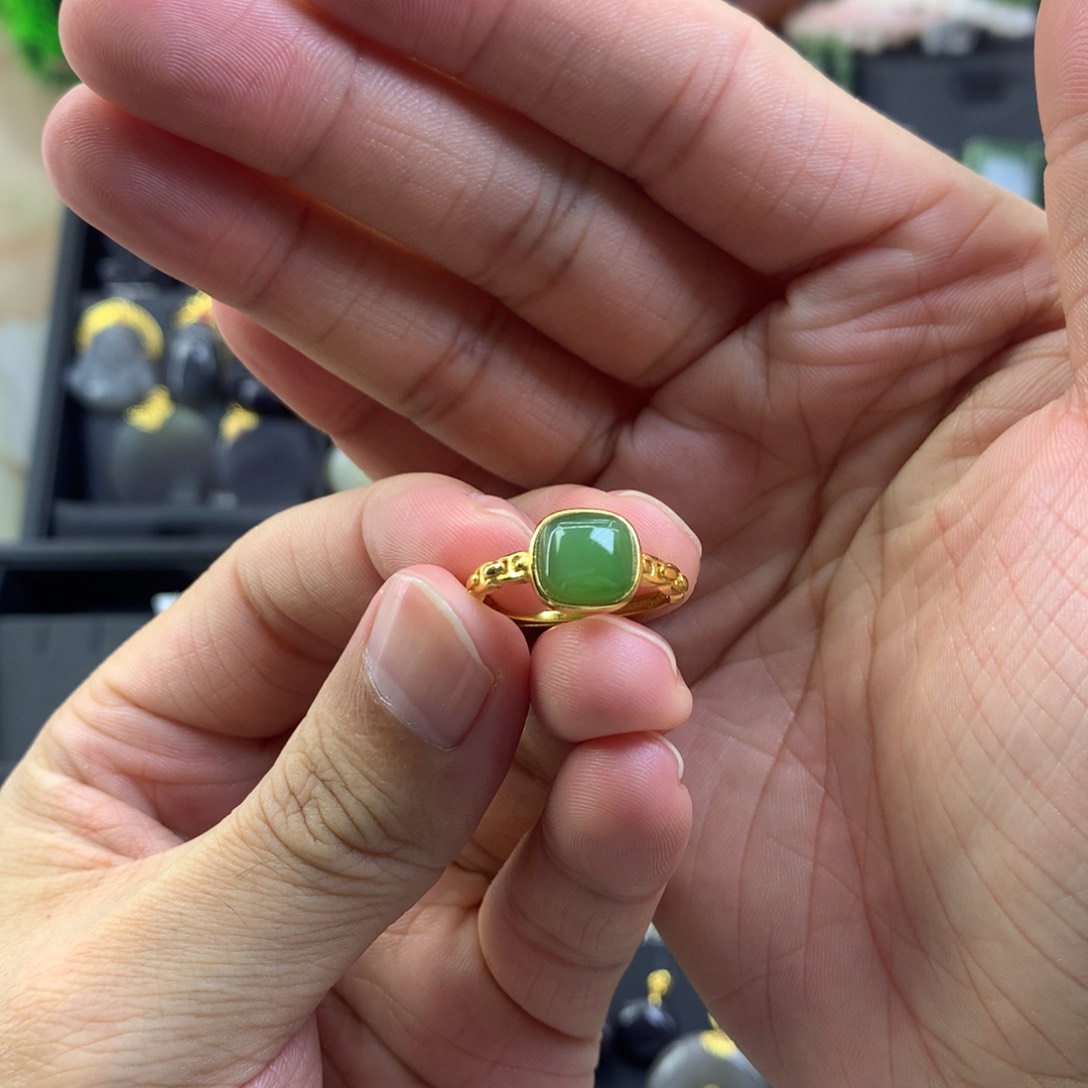 和田玉戒指银S925镀金镶嵌