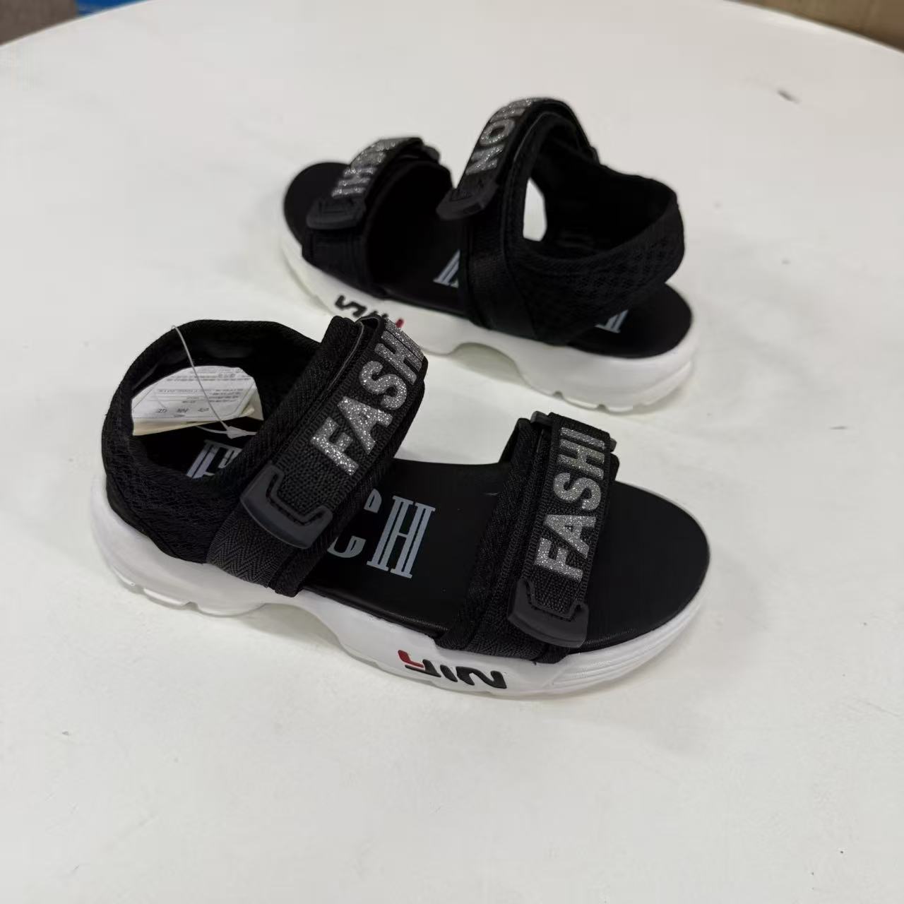 630儿童露趾夏季沙滩鞋童鞋学生韩版凉鞋软底防滑