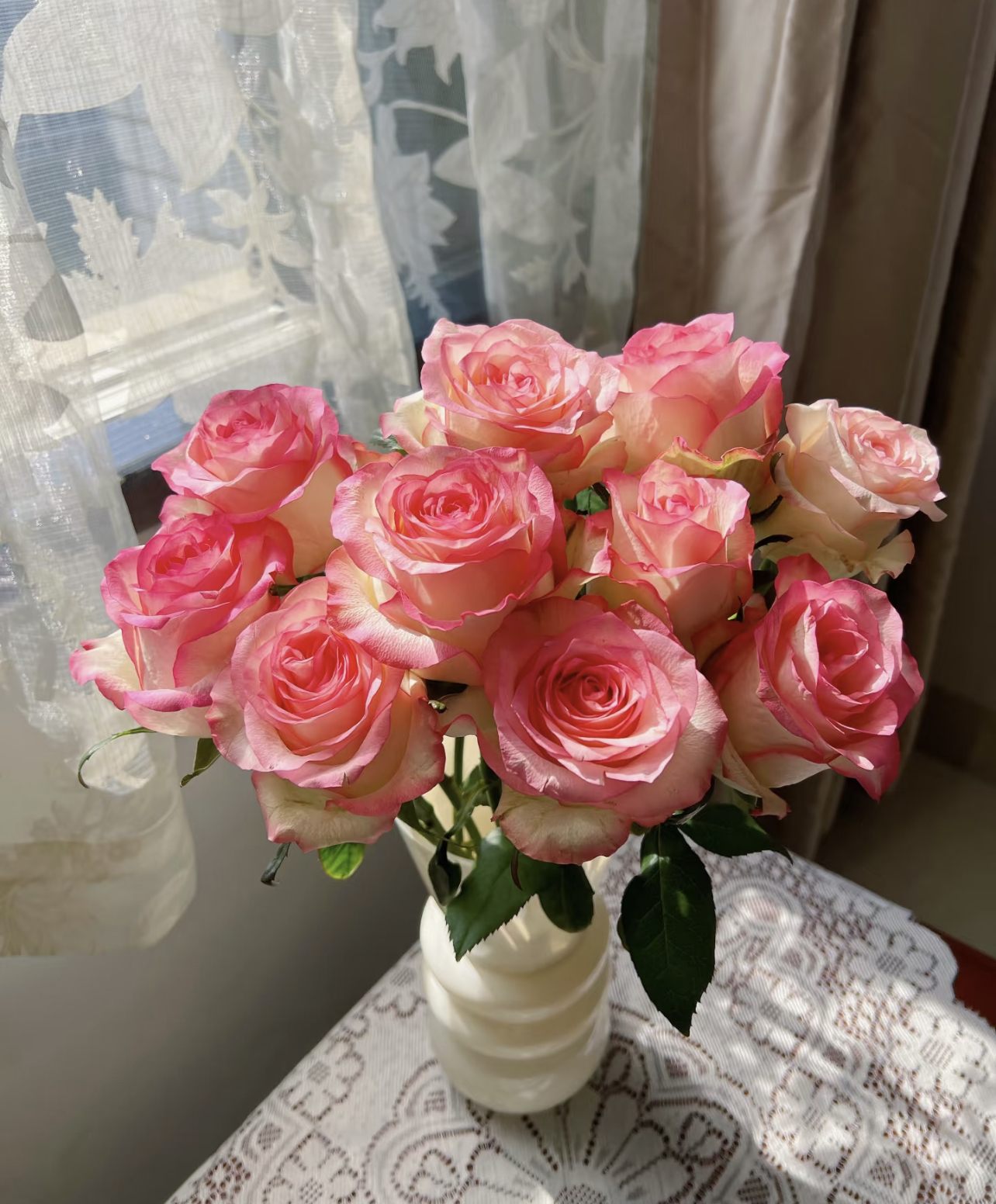 香槟艾莎玫瑰香水百合组合 云南基地直发 【同地址两单京东或顺丰】