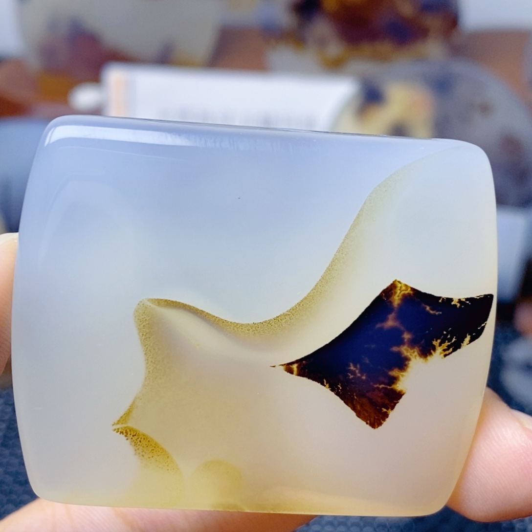 玛瑙/玉髓未镶嵌珠宝奇石