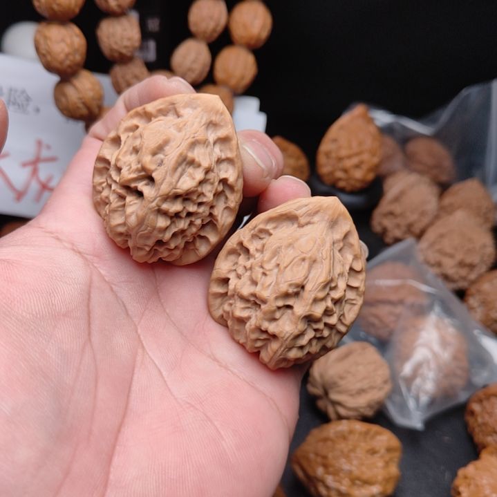 雷***Ω佛塔核桃，文玩小众