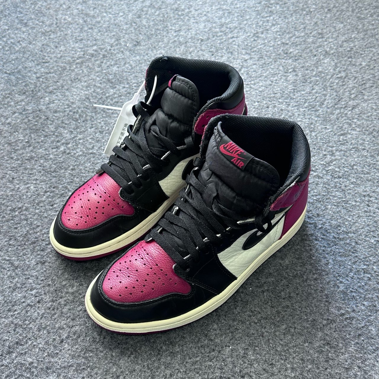 95新 MM6 Aj1黑红脚趾 42码 A0706鞋