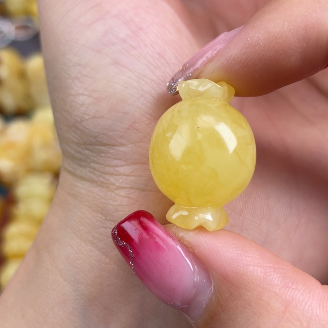 琥珀裸石未镶嵌蜜蜡