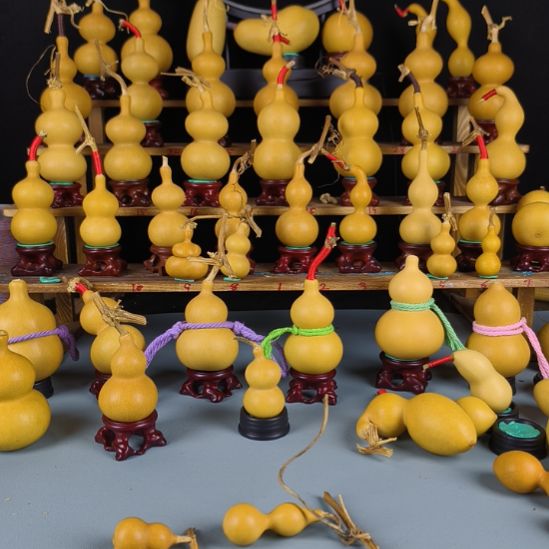 啦***啦葫芦天然葫芦手把件。