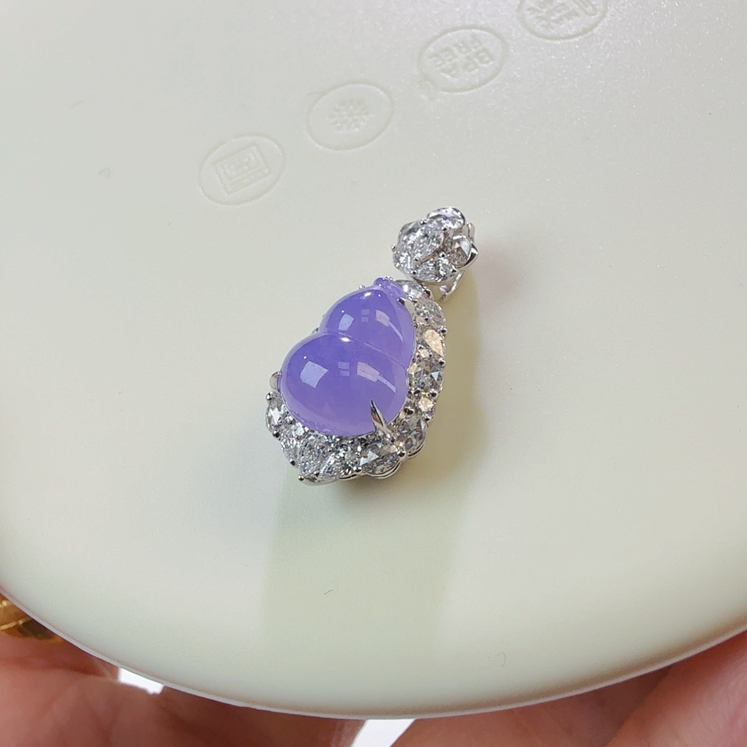 翡翠18K金镶嵌颈饰冰妖紫葫芦