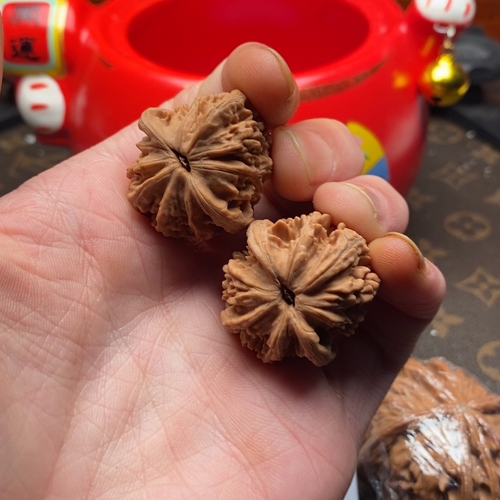 核桃文玩精品对寿桃