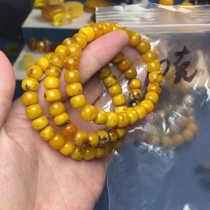 未镶嵌琥珀珠宝奇石