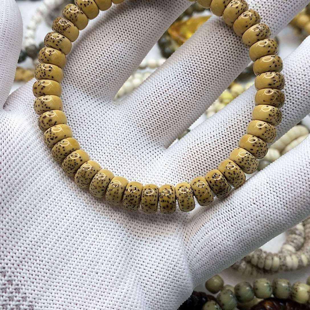 星月菩提手串海南星月菩提