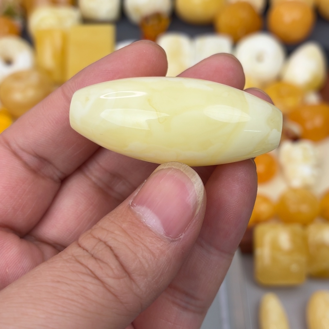 蜜蜡未镶嵌吊坠(不含链)